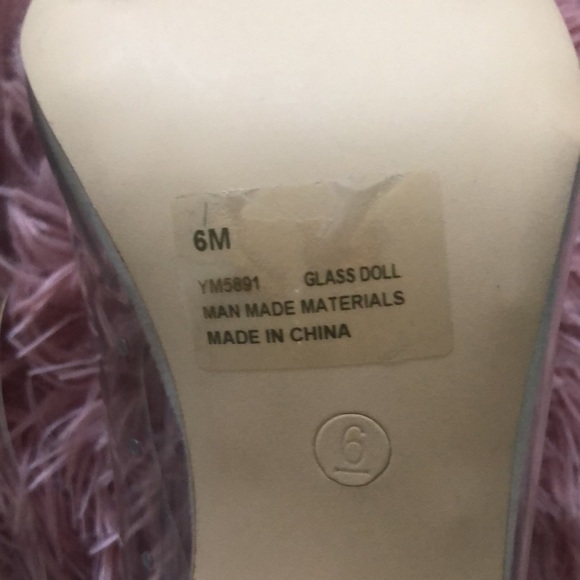 New Stylish GLASS DOLL Heels - Picture 8 of 10